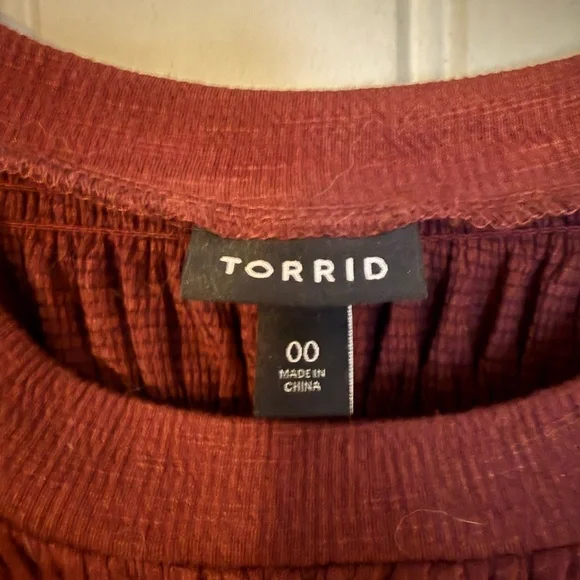 Torrid Burgundy Smocked Blouse - Size 00 - Picture 2 of 3